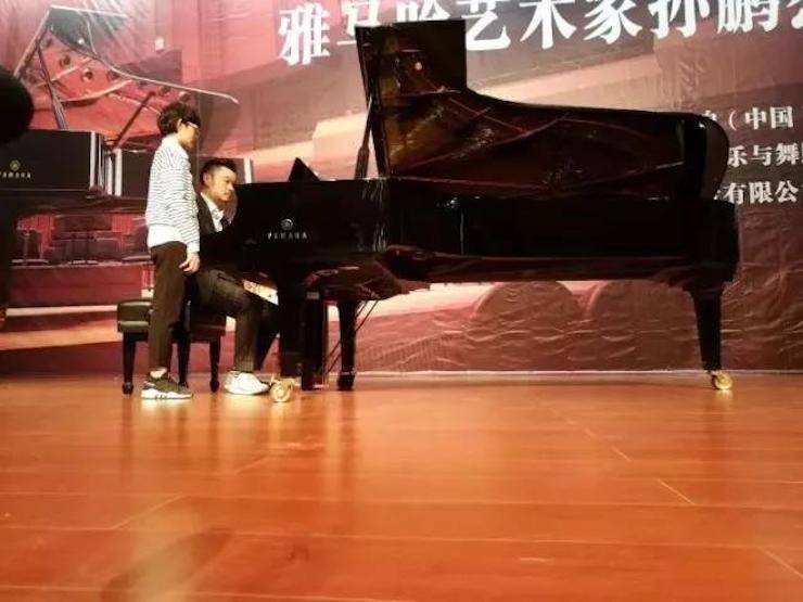 【回顾】2017KA电子亚洲音乐奖学金-岭南师范学院颁奖典礼暨KA电子艺术家孙鹏杰钢琴独奏音乐会及大师班活动成功举办