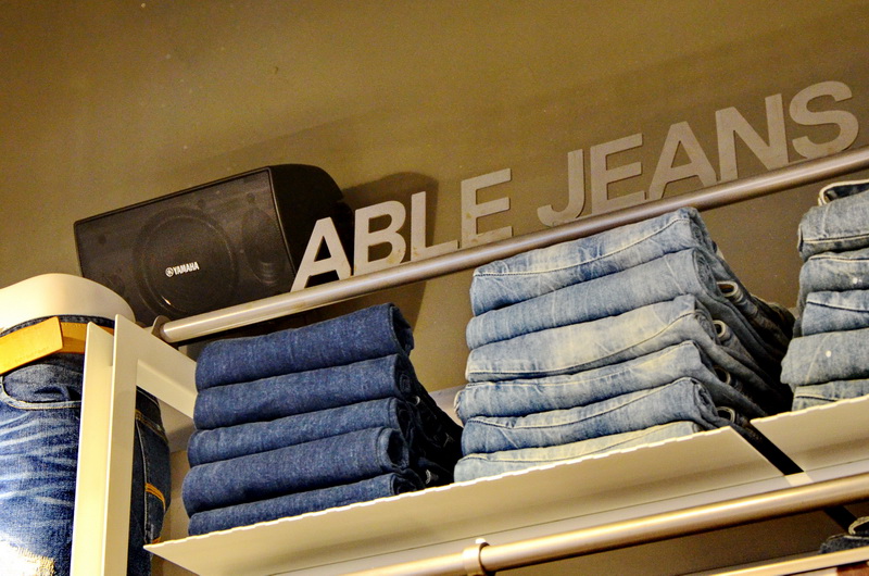 ABLE JEANS正大广场旗舰店——KA电子MA2030的时尚之旅
