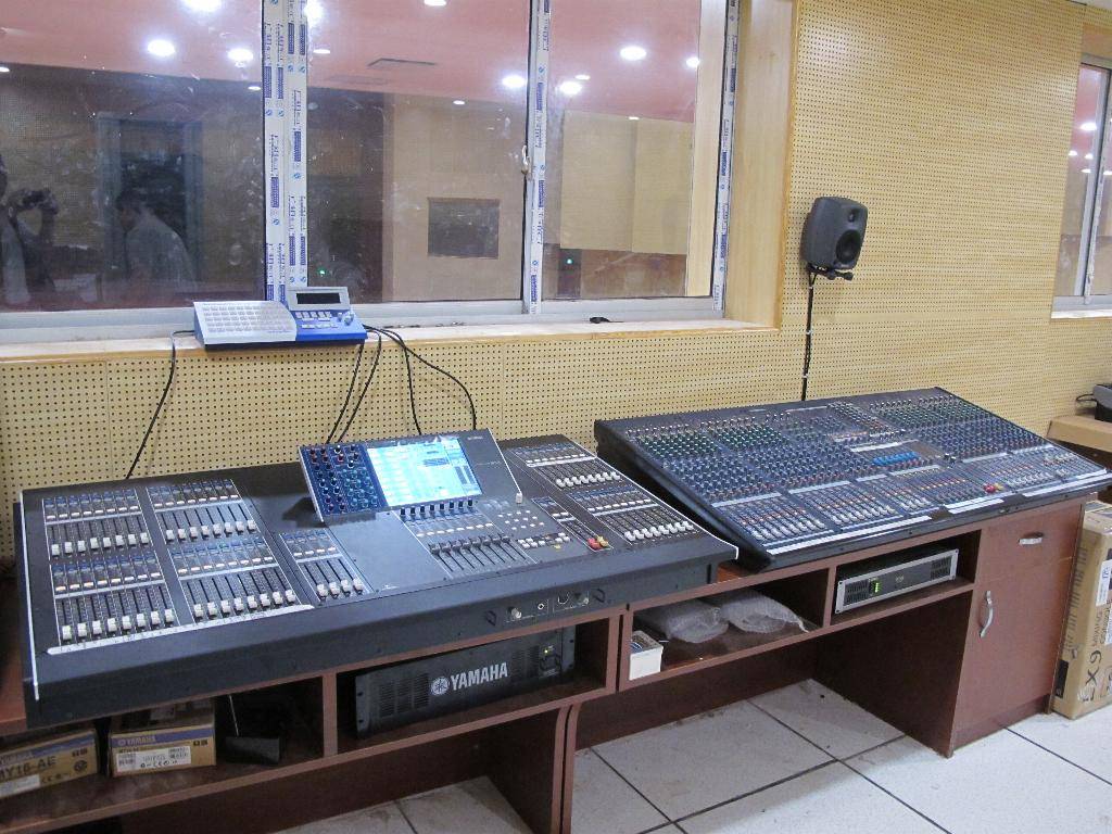 广东省委新礼堂（珠岛会堂）——M7CL、LS9数字调音台运用于大会堂及各会议厅扩声