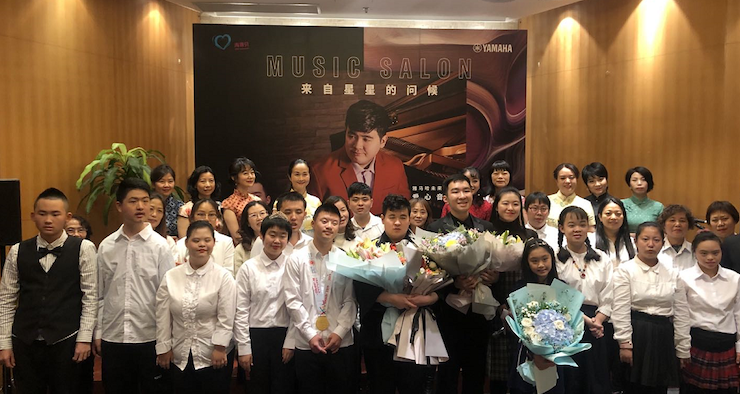 音乐双子星，点亮冬日激情！——KA电子未来艺术家刘明康爱心公益音乐沙龙