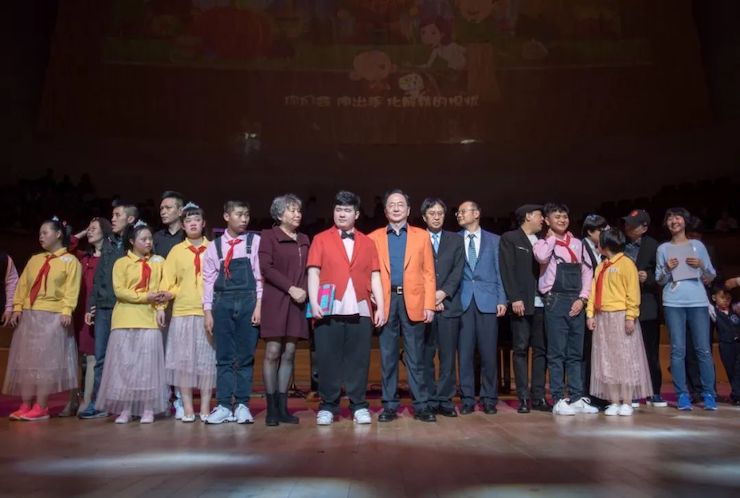 音乐双子星，点亮冬日激情！——KA电子未来艺术家刘明康爱心公益音乐沙龙